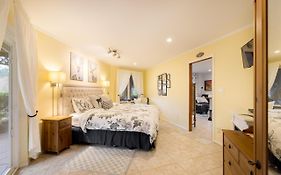Enchanter Ocean View Suites